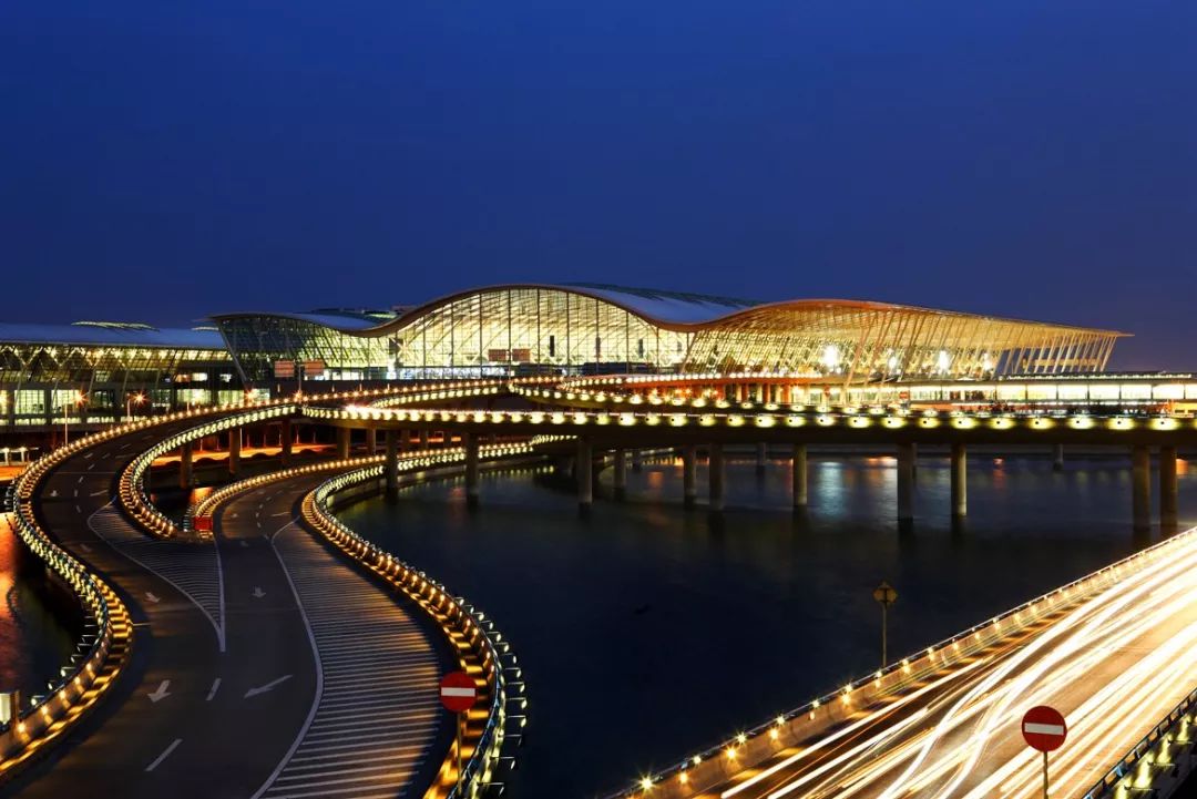 浦东国际机场t2航站楼