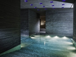 瓦尔斯温泉浴场，卒姆托的“水石礼赞”