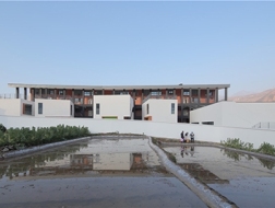 集贤幼儿园：田埂之上，以盒子串起童年时光 / 东意建筑