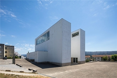 超越几何：西扎与葡萄牙当代建筑