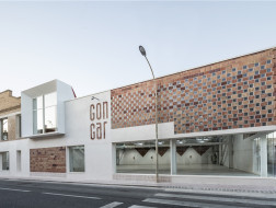 新旧时空的对话：Gon-Gar工厂改造与扩建 / NUA Arquitectures