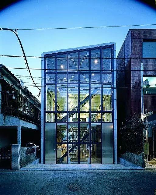 东京：一千米长的街道，能挤进多少个著名建筑师作品？| 建筑地图 亚洲篇