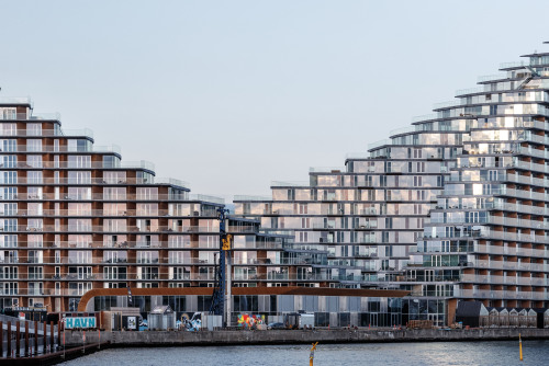 BIG新作：山峰状外形，阶梯式屋顶，混搭丹麦城市住宅范式的AARhus