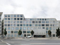 作为城市建筑的教育建筑：苏黎世经济学院Sihlhof教学楼 / Giuliani Hönger Architekten