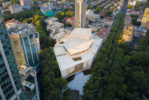 法国普奖得主包赞巴克上海首作：上音歌剧院，谦逊内敛的文化地标