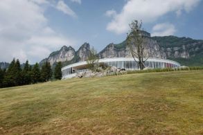 在云上:武隆·懒坝美术馆 / C+ Architects建筑设计事务所