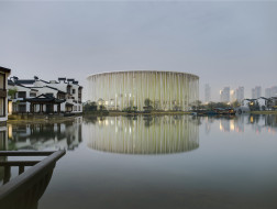 太湖秀剧场：白色竹林 / SCA | Steven Chilton Architects