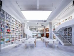 减法的胜利：湖北随州“最好的时光·城市书店”改造 / UAO瑞拓设计