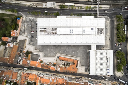 葡萄牙国家马车博物馆：以天桥激活历史街区 / 达·洛查、Bak Gordon Arquitectos等