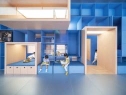 蓝色模块空间：Qkids久趣/英语中心厦门店 / Crossboundaries