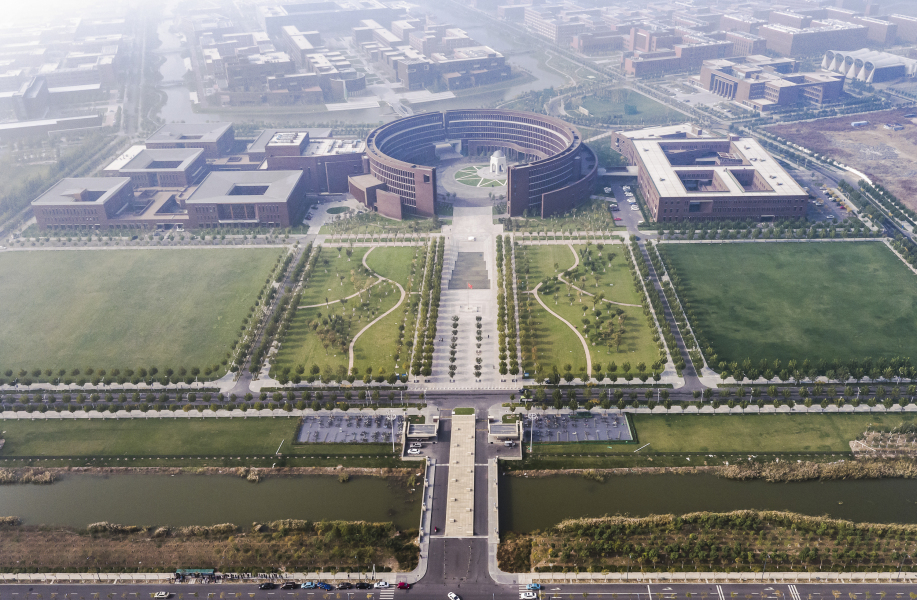 天津大学新校区主楼组团及综合实验楼组团 / 中国建筑设计研究院有限公司本土设计研究中心