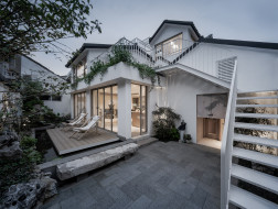 渗透景致的庭院：苏州姑苏小院东花里精品酒店 / 咫间景观建筑工作室