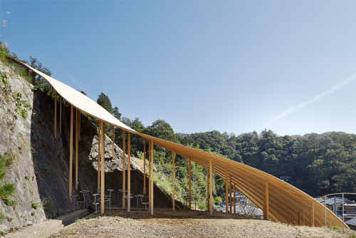 西泽立卫作品：京都艺术大学“屋顶与蘑菇”展亭