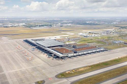 gmp新作：柏林勃兰登堡机场正式投入运营