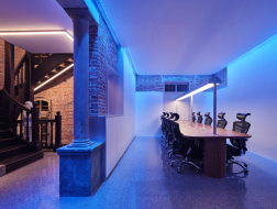 KARMA办公楼改造：材质的层叠 / 席间设计事务所