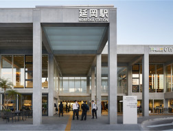 延冈站周边整备工程：兼顾多尺度的混凝土框架 / 乾久美子建筑设计事务所