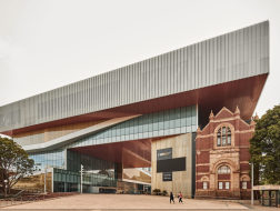 HASSELL+OMA新作西澳大利亚博物馆正式开幕
