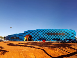 澳大利亚Wanangkura体育馆：立面上跃动的蓝立方 / ARM architecture