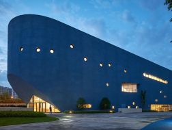 OPEN建筑事务所新作：平和图书剧场，生动立面下的复合功能