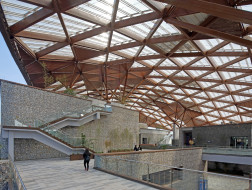 南宁园博园园林艺术馆：延续山形，覆于聚落 / 中国建筑设计研究院