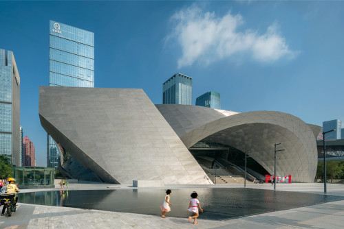 深圳市当代艺术馆与城市规划展览馆：城市雕塑 / 蓝天组