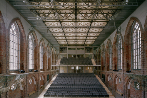 德国圣玛丽音乐厅：为老教堂置入现代“心脏” / 芬兰PES建筑设计事务所