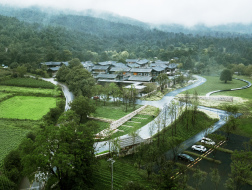 丽江HYLLA 高山花园：雪山下的自然生长 / 致舍景观