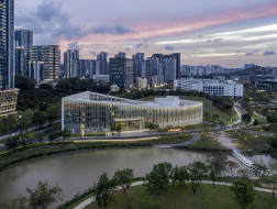 深圳南方科技大学会堂：白色景框 / 欧博设计