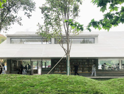 西安市高新区第六高级中学图书馆：形式的两面性 / 垣建筑设计工作室