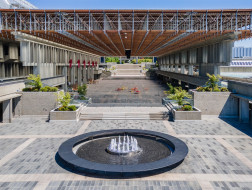 西蒙菲莎大学本那比校区广场改造 / PUBLIC: Architecture + Communication