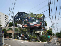 Overlap House：容纳自然的层叠住宅 / 平田晃久建筑设计事务所
