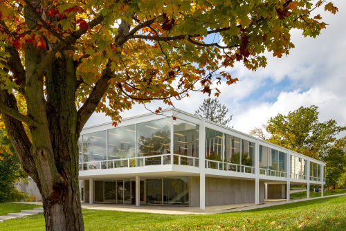 密斯遗作终建成：Eskenazi艺术、建筑与设计学院，再现钢与玻璃的经典