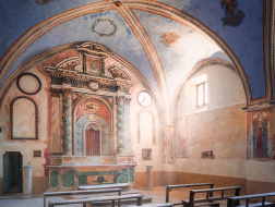 废弃的意大利教堂