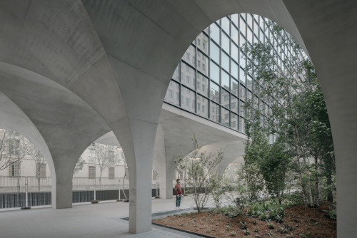 奇普菲尔德事务所新作：开放拱廊，巴黎莫兰大道综合体改造