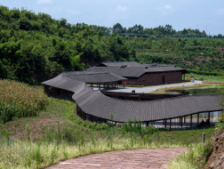 川西坝子上的一廊一院：陶家大院改建及其景观工程 / 赛肯思
