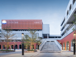 依山就势：台山市广旭实验学校 / 象外营造工作室