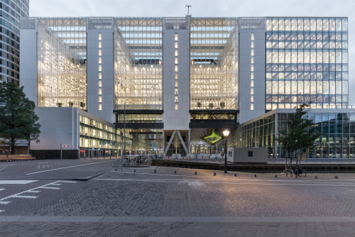 OMA作品：Rijnstraat 8改造，灵活又集约的透明办公室