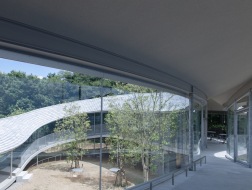 树梢上漫游：日本屋岛山顶公园 / SUO+Style-A