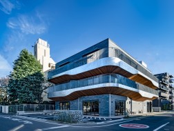 邻里休憩站：日本埼玉县Enhako大楼 / Organic Design