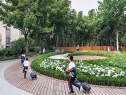 鹦鹉螺曲线：上海曹家渡花园口袋公园更新设计 / VIA维亚景观