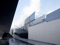 感知的聚合体：西安大悦·未来城艺术展厅 / 致逸设计