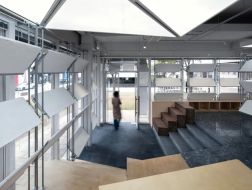 纸的变换：平行所叉书店与工作坊室内外更新设计 / 已知建筑