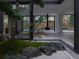 观景盒子：上海私宅厚院 / 七月合作社