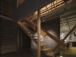 UDL工作室扩建：以木构重构空间 / 空间站建筑师事务所