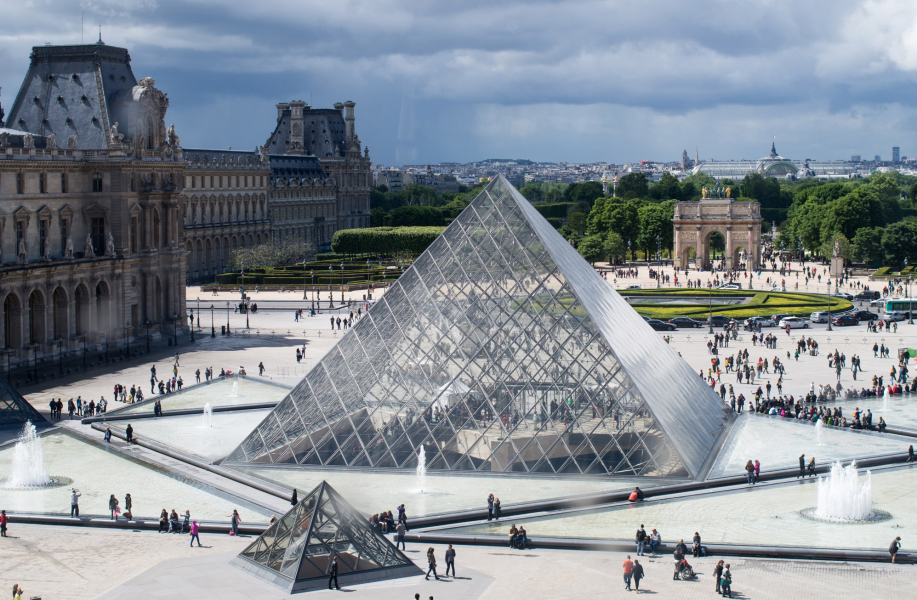 经典再读208 | 卢浮宫扩建：玻璃金字塔革命