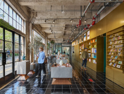 历史与色彩的交融：Fotografiska影像艺术中心 / AIM恺慕建筑设计