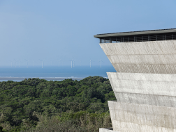 新竹“永恒之丘”墓园纳骨塔 / Behet Bondzio Lin Architekten