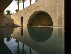 迪拜豪华住宅：House of Courtyards / Studio VDGA