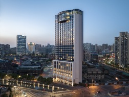 上海北外滩金辉索菲特酒店 / 上海天华