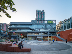 广州中大门城市之丘：产业园变非标商业 / 竖梁社悬亮子工作室